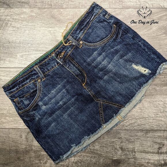 Billabong Juniors The Mini Denim Skirt Size 9 - Picture 1 of 5